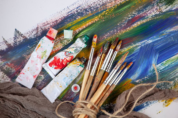 Obraz premium Paint brushes and paints for drawing.
