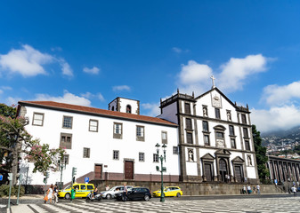Kirche- Jesuitenschule
