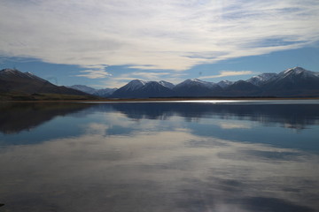 Fototapeta na wymiar Lake and Mountains
