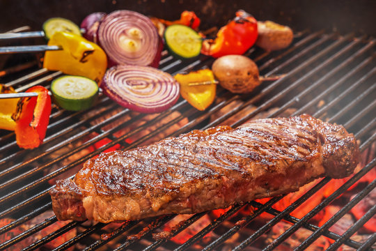 アウトドアでバーベキュー Barbecue party outdoors