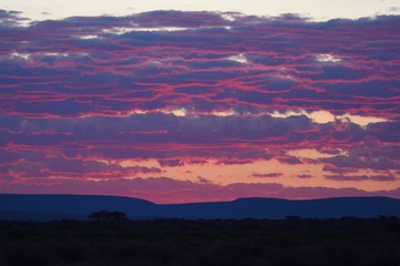 Sonnenuntergang in der Kalahari (Namibia)