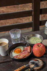 アウトドア料理　Outdoor lunch at the cottage
