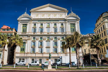 Fototapeta na wymiar Opernhaus in Nizza, Frankreich