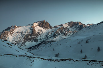  la Meije en hiver dans les Alpes , Hautes-Alpes