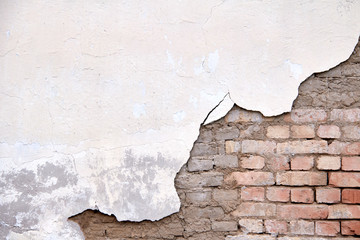 old wall with cracks