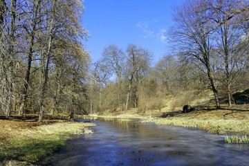 Fototapeta na wymiar Spring landscape. Ukraine. Uman, National dendrological park Sofievka.