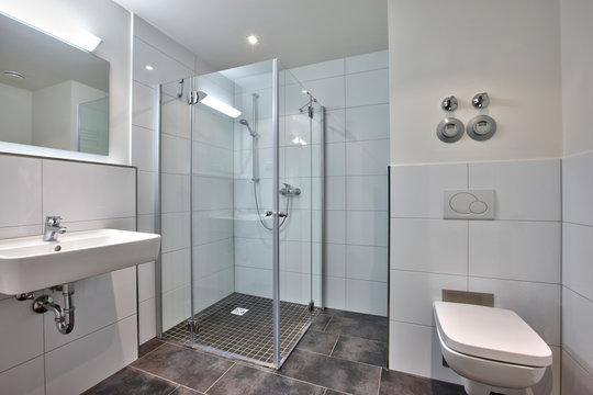 Badezimmer in einer Mietwohnung