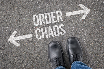 Fototapeta premium Decision at a crossroad - Order or Chaos