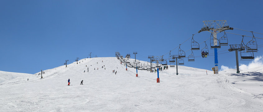 Lebanon ski winter season Kfardibian Faraya