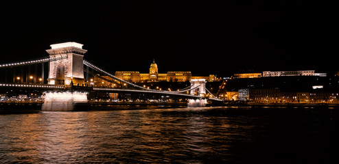 Fototapeta na wymiar Panoramic landscape of Budapest with the Chain Bridge and the Buda Castle