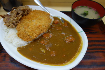 日本の沖縄の美味しいファストフード