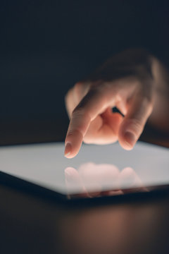 Finger auf Touchscreen