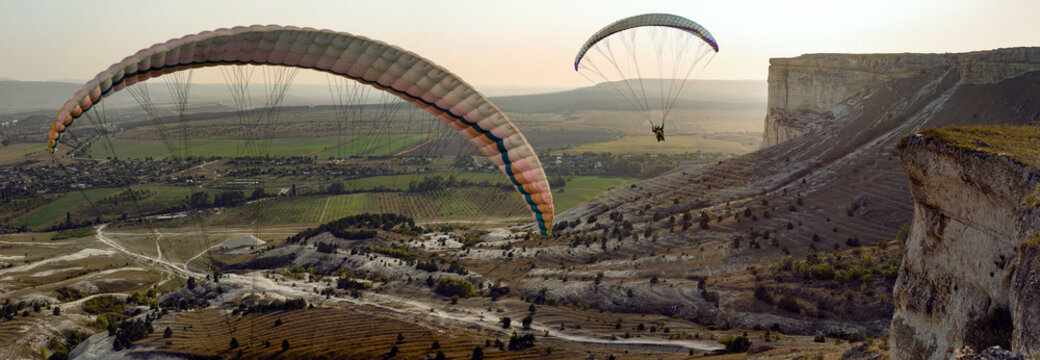 flying on paraplane