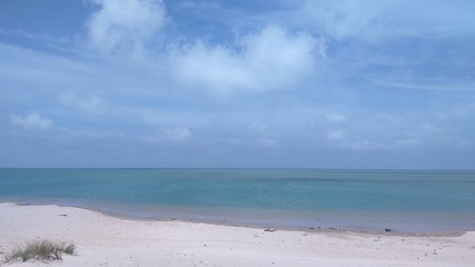 Fototapeta na wymiar the calm sea at Dhanushkodi