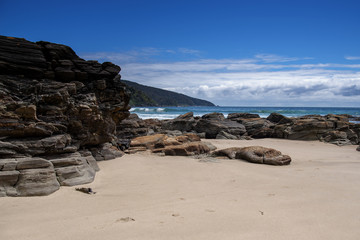 felsiger Strand am Pazifik in Chile