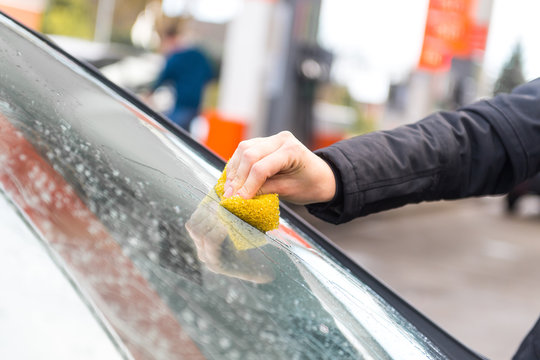 Autoscheibe reinigen