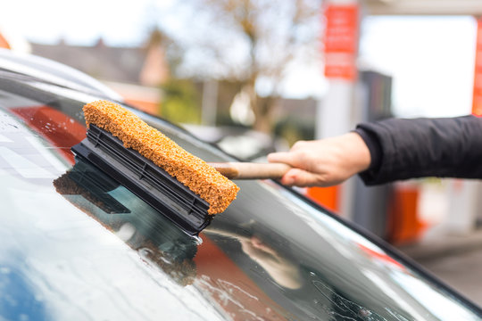 Autoscheibe reinigen