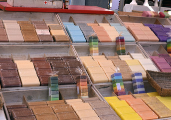 Savons sur un march&eacute;