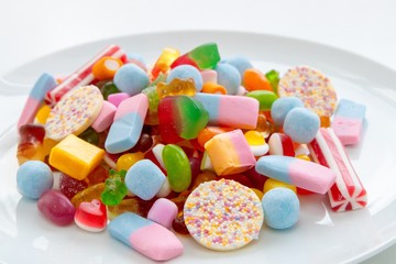 Fototapeta na wymiar colorful candies on white background