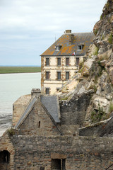 Fototapeta na wymiar Häuser am Mont-Saint-Michel