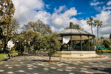 Stadtpark mit Pavillon in Nizza, Frankreich