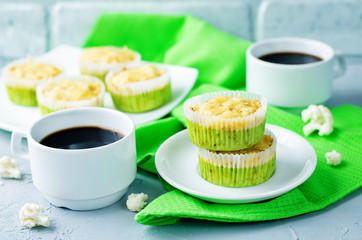 Cheesy cauliflower breakfast muffins