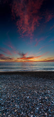 Obraz premium Colorful sunset on the sea. Beautiful nature.