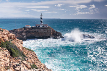 El faro de las tormentas