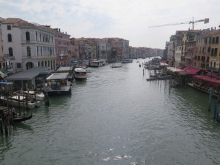Fototapeta na wymiar Venecia Italia barcas canal turismo viaje