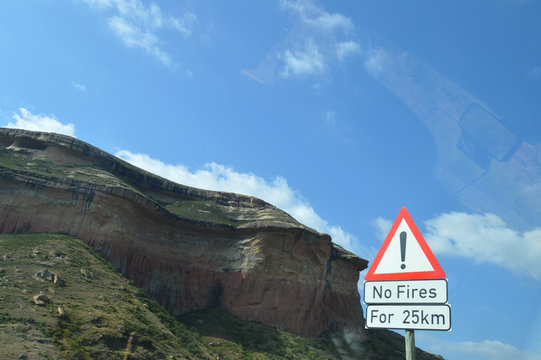 Mushroom Rocks in the Golden Gate Highlands National Park in Cla