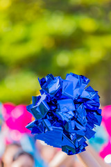 青色のボンボン