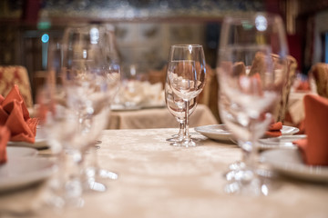 Restaurant glasses, wine glass, table setting, wine glasses