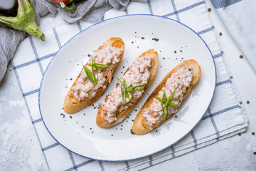 Bruschetta with crab and avocado