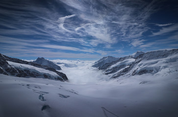 Fototapeta na wymiar glacial valley
