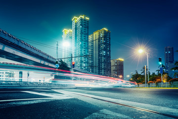 Fototapeta na wymiar Urban roads and blurred lights..