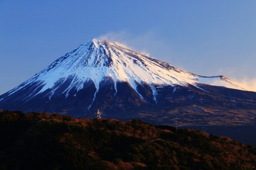 富士川越しの富士の朝焼け