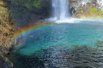 Fototapeta na wymiar 滝の虹