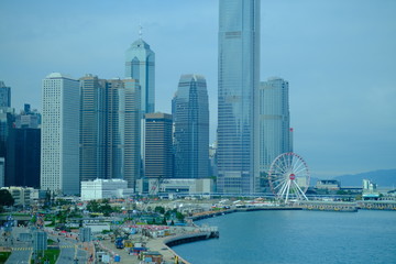 Fototapeta na wymiar Hong Kong beautiful urban cityscape with business buildings and sea view