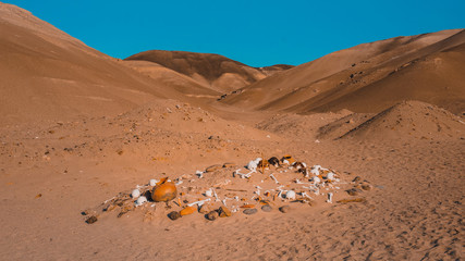 Fototapeta na wymiar Peru Desert Inca Cemetery Skeleton Ritual Mountains Sand Dunes