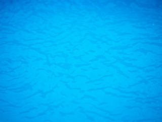 雨／波紋／水面