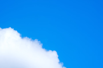 【写真素材】 青空　空　雲　飛行機雲　冬の空　背景　背景素材　1月　コピースペース