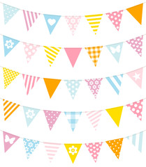 5 Wimpelketten Diverse Muster Pastell