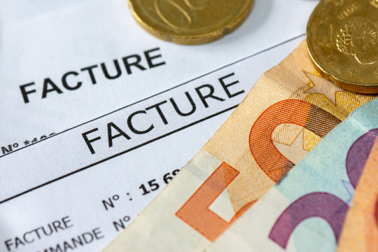 Factures fran&ccedil;aises et argent liquide en euros
