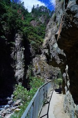 壮大な眺めのカランガハケ渓谷