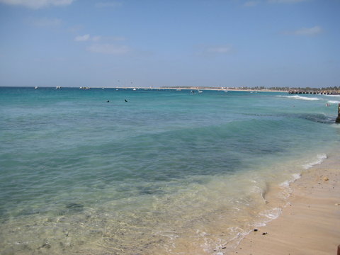t&uuml;rkisfarbenes, glsklares Meer