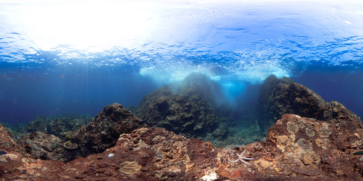 360 of crashing waves in Thiland