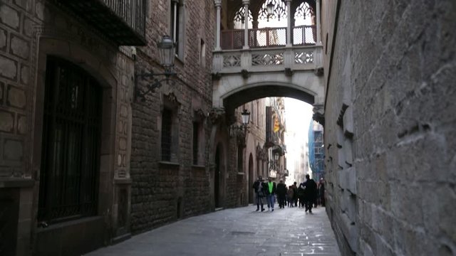 Tilt calle del obispo barcelona