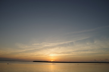 Obraz premium Sandy beach sunset