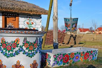 Wiejska chata na wsi Zalipie - obrazy, fototapety, plakaty