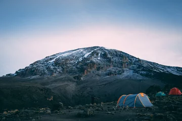Papier peint adhésif Kilimandjaro Hike up Mt. Kilimanjaro Tanzania